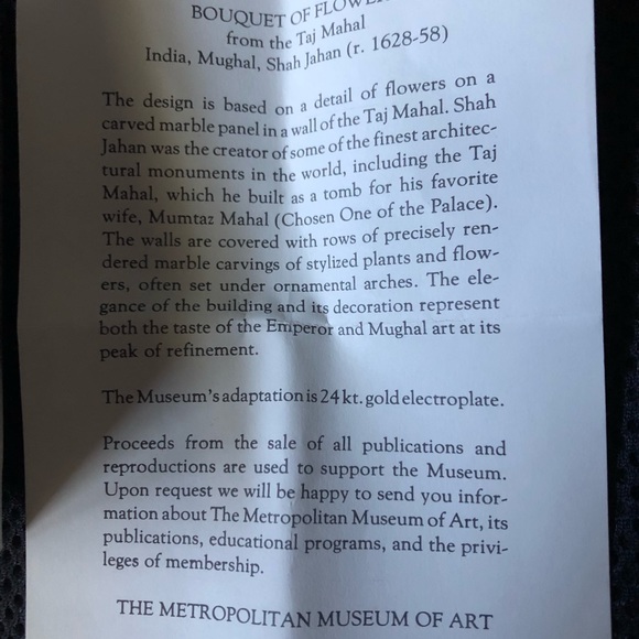 Floral Collectors Pin - Picture 3 of 4